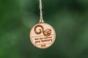 Letošní medaile s lemurem